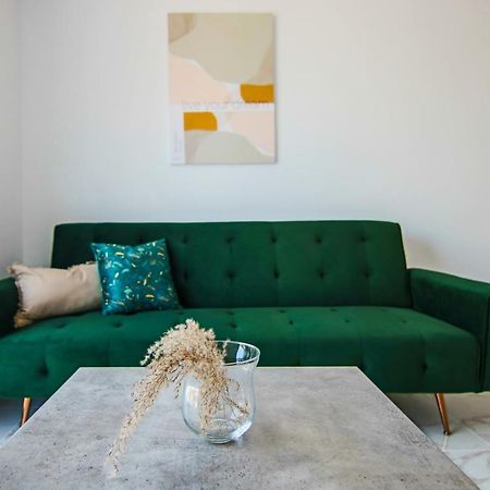Phaedrus Living Seaside Luxury Flat Athina 21 Lägenhet Paphos Exteriör bild