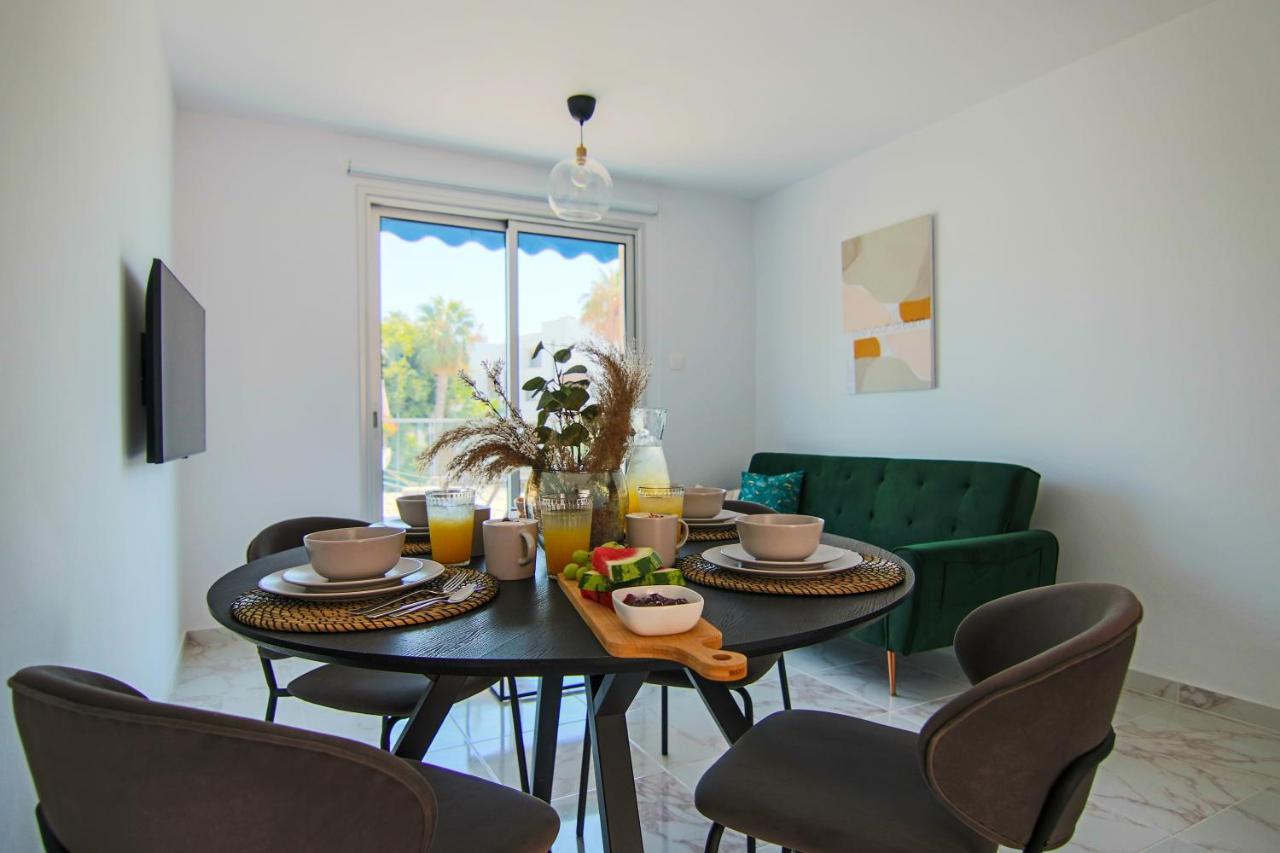 Phaedrus Living Seaside Luxury Flat Athina 21 Lägenhet Paphos Exteriör bild